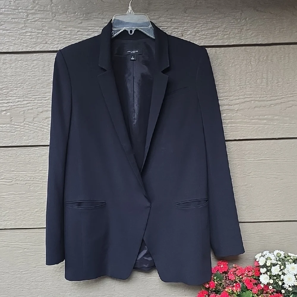 Ann Taylor The Cutaway Black Long Line Blazer 6 - Picture 2 of 8